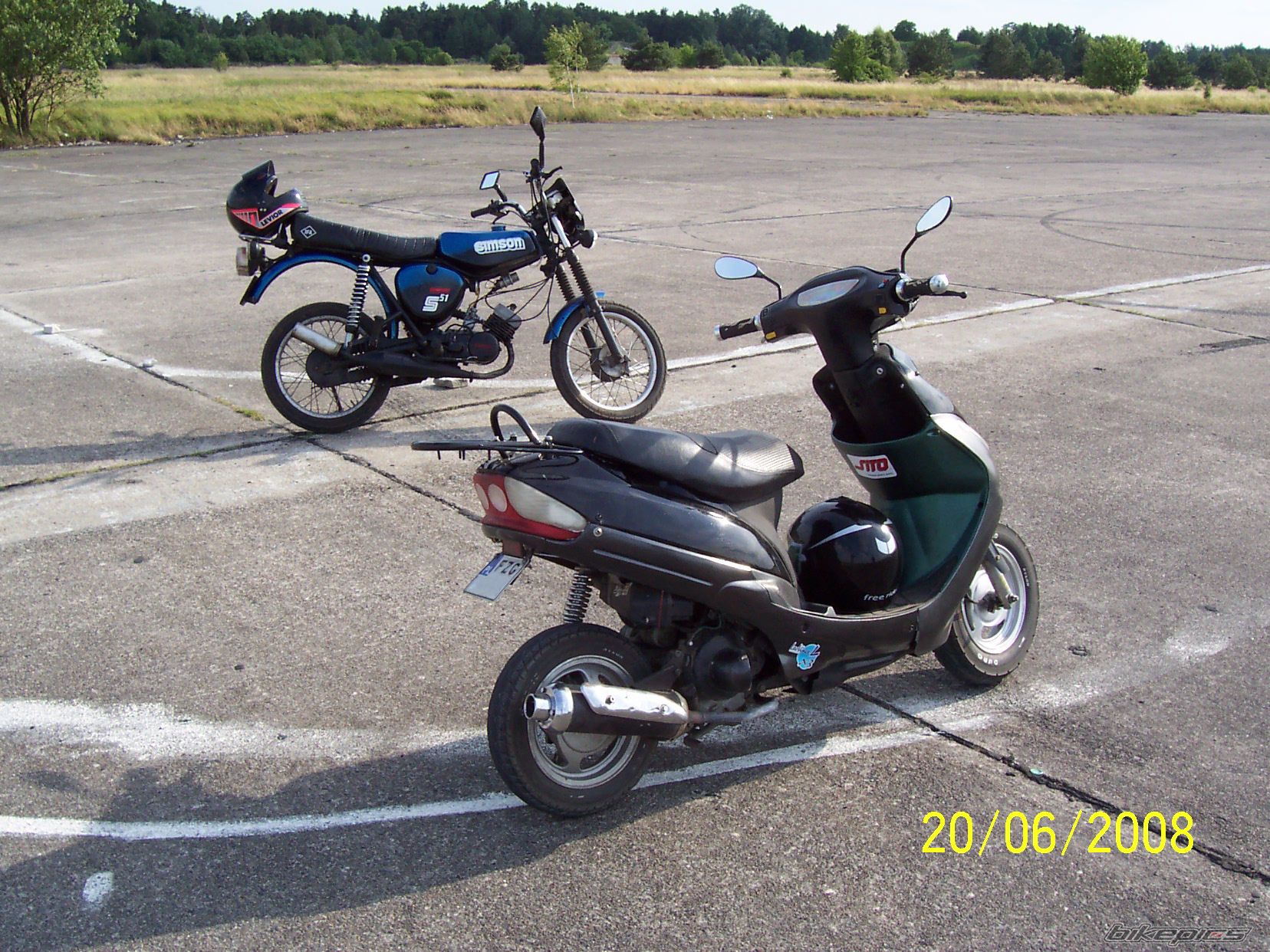 Photo 1379138