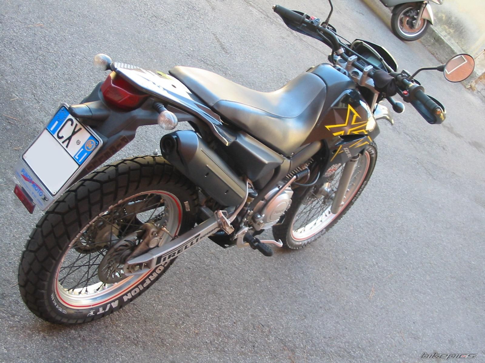 Photo 1379205