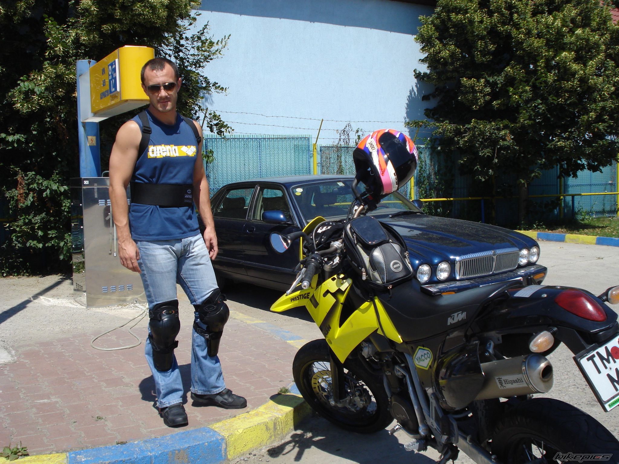 Photo 1379441