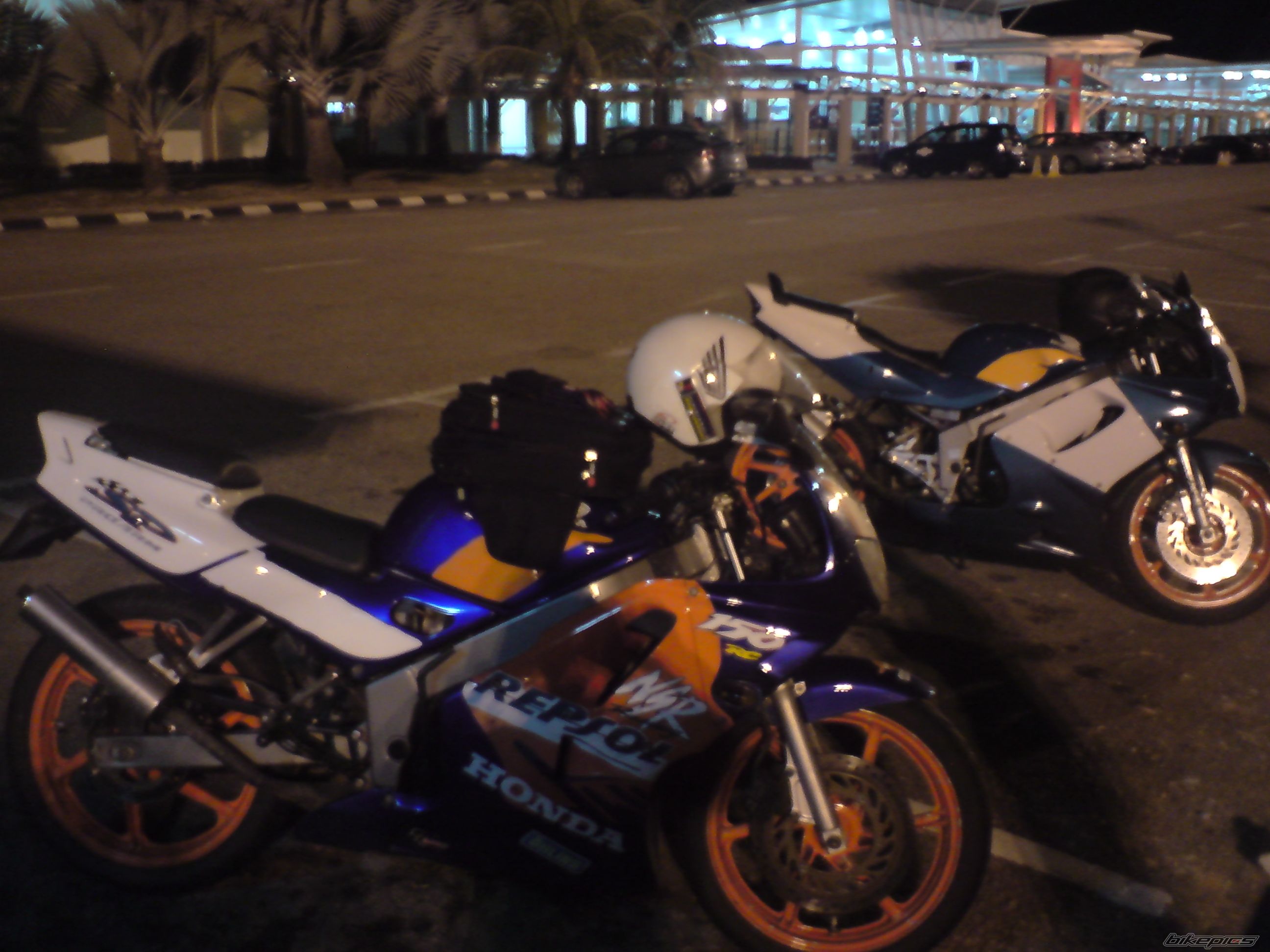 Photo 1379606