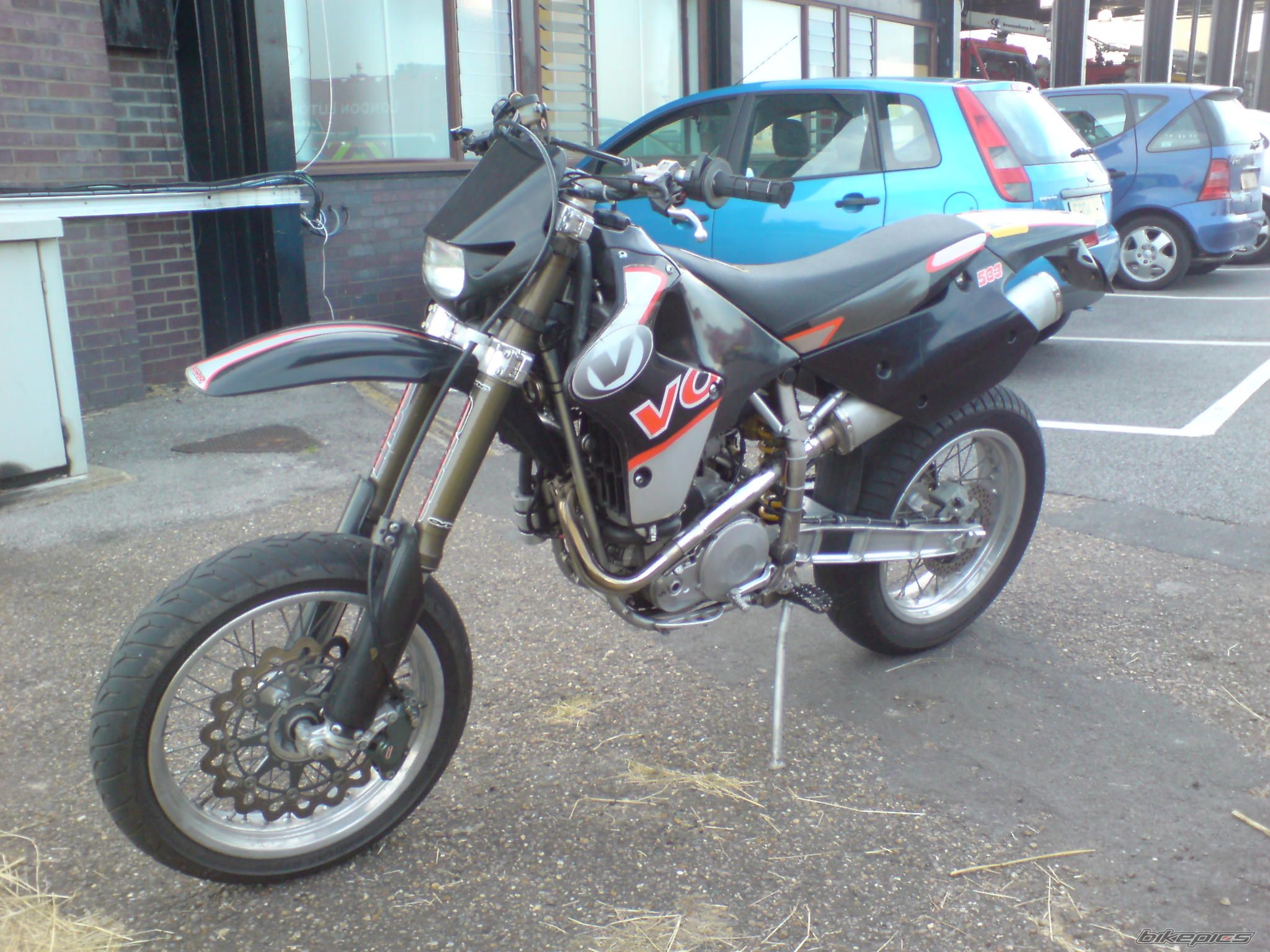 Photo 1379672