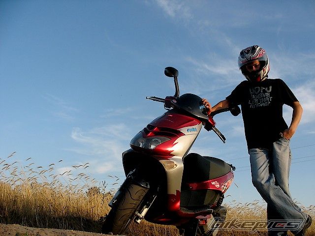 Photo 1379681