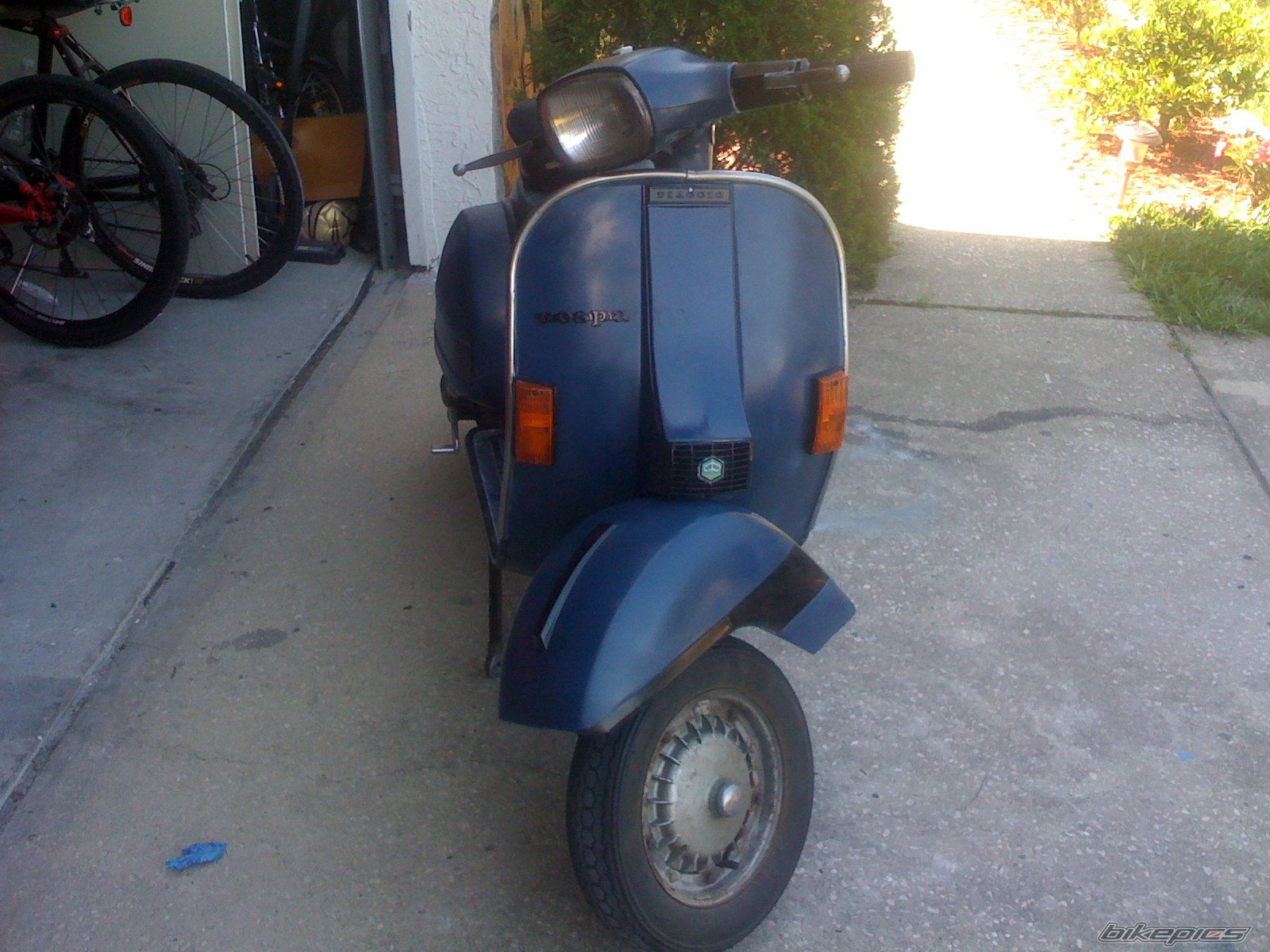Photo 1379687