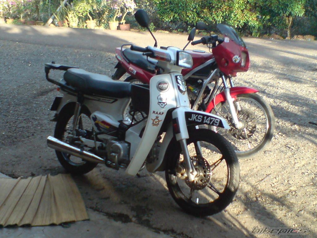 Photo 1379698