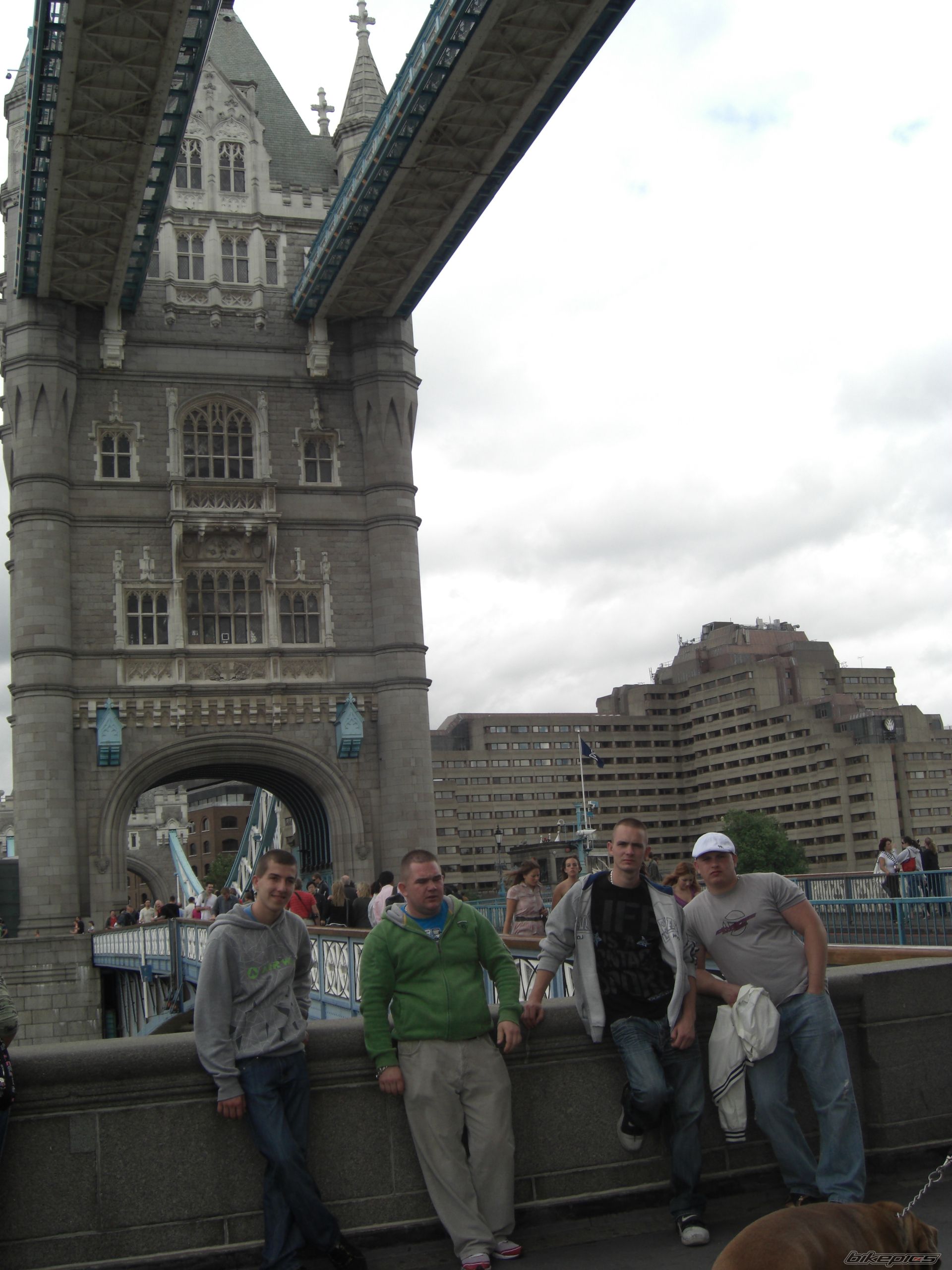 Photo 1380043