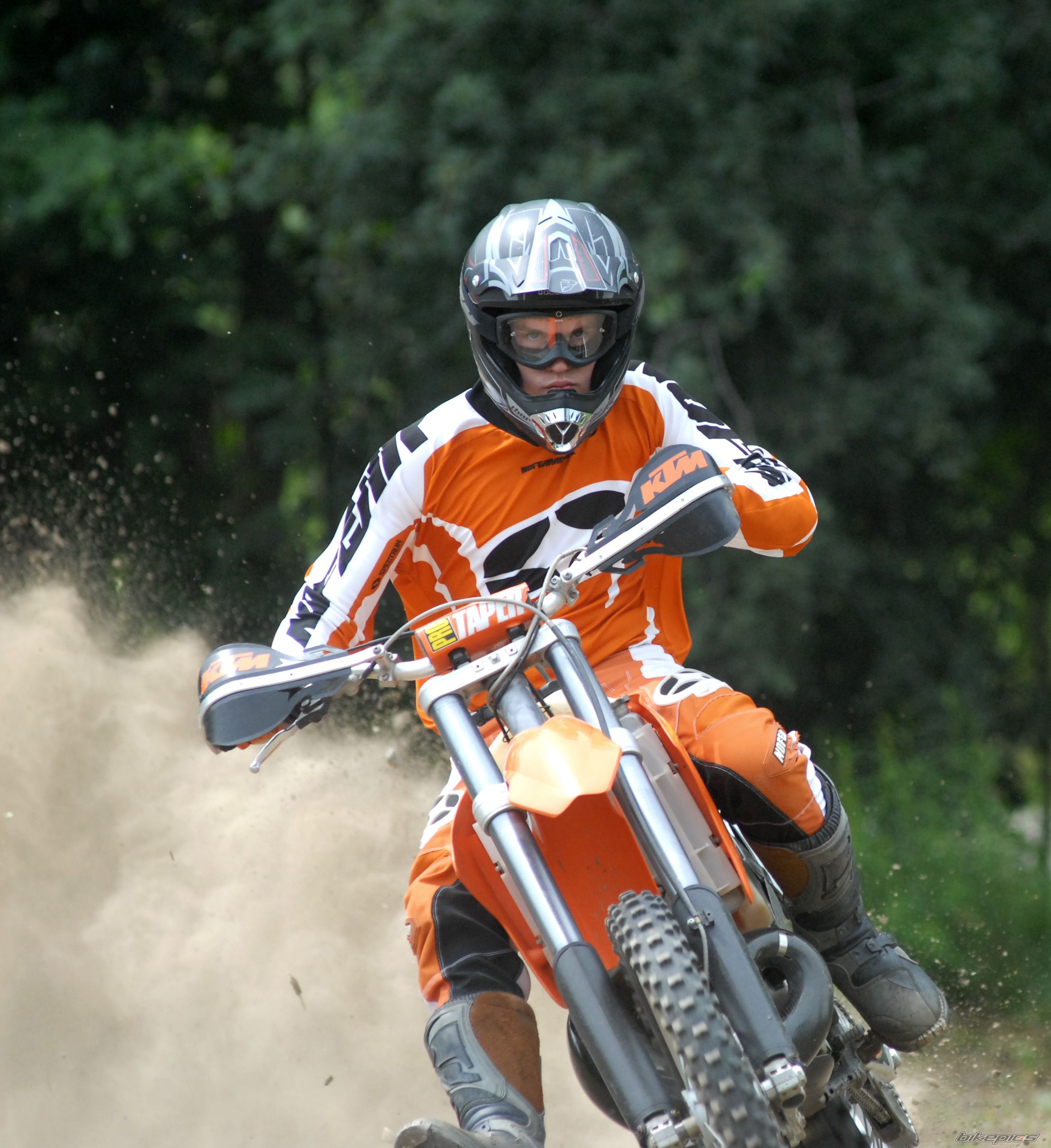 Bike Photo 1380210