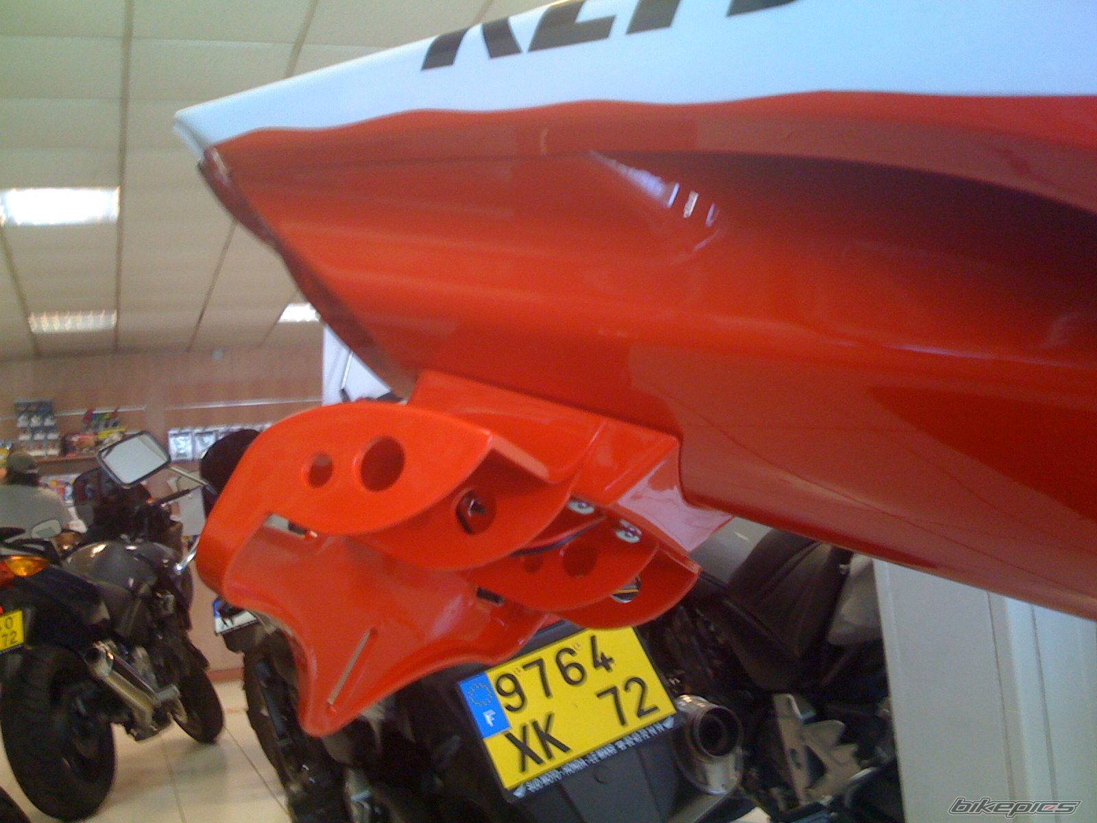 Photo 1380750