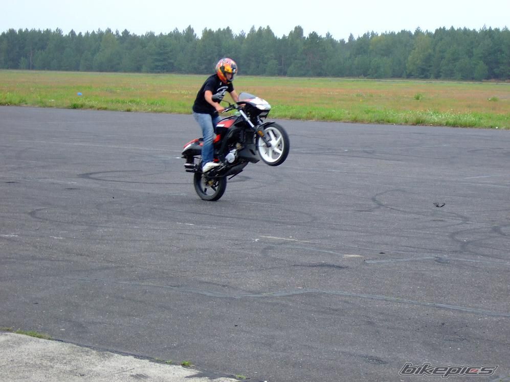 Photo 1380974