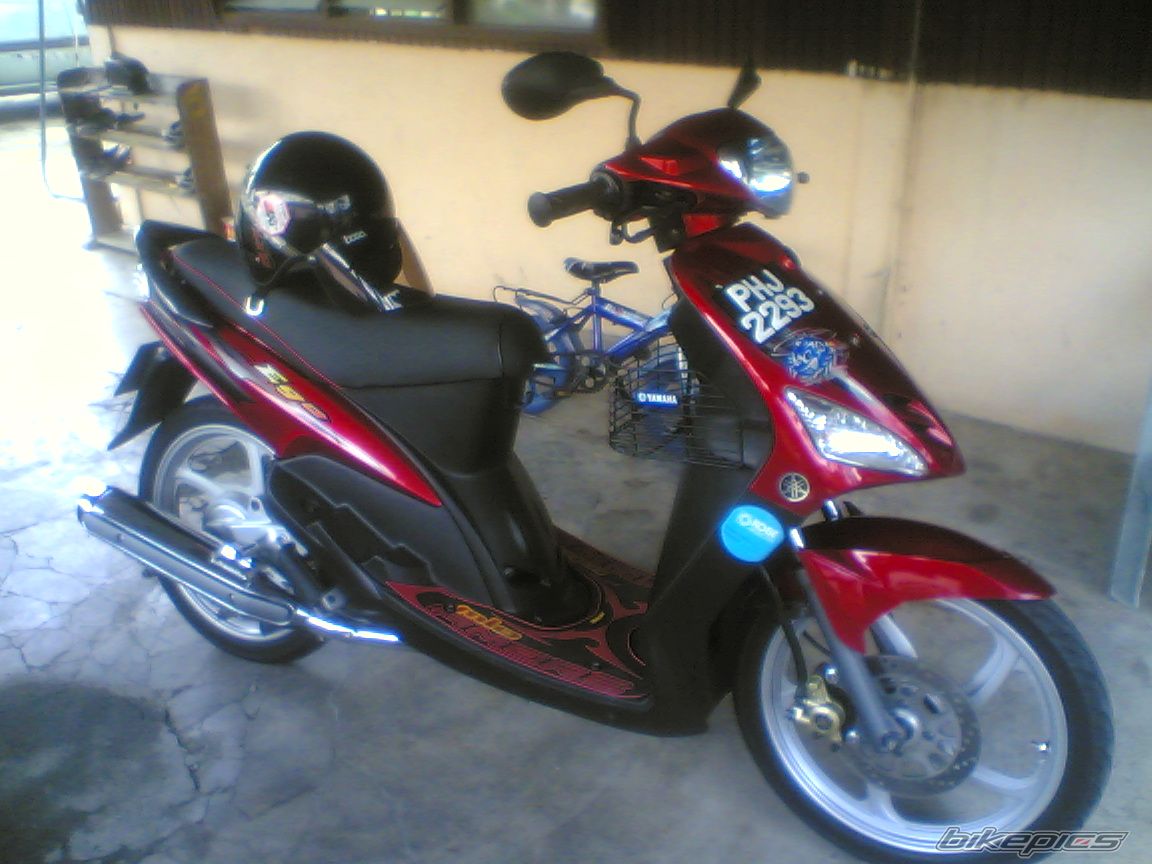 Photo 1381425