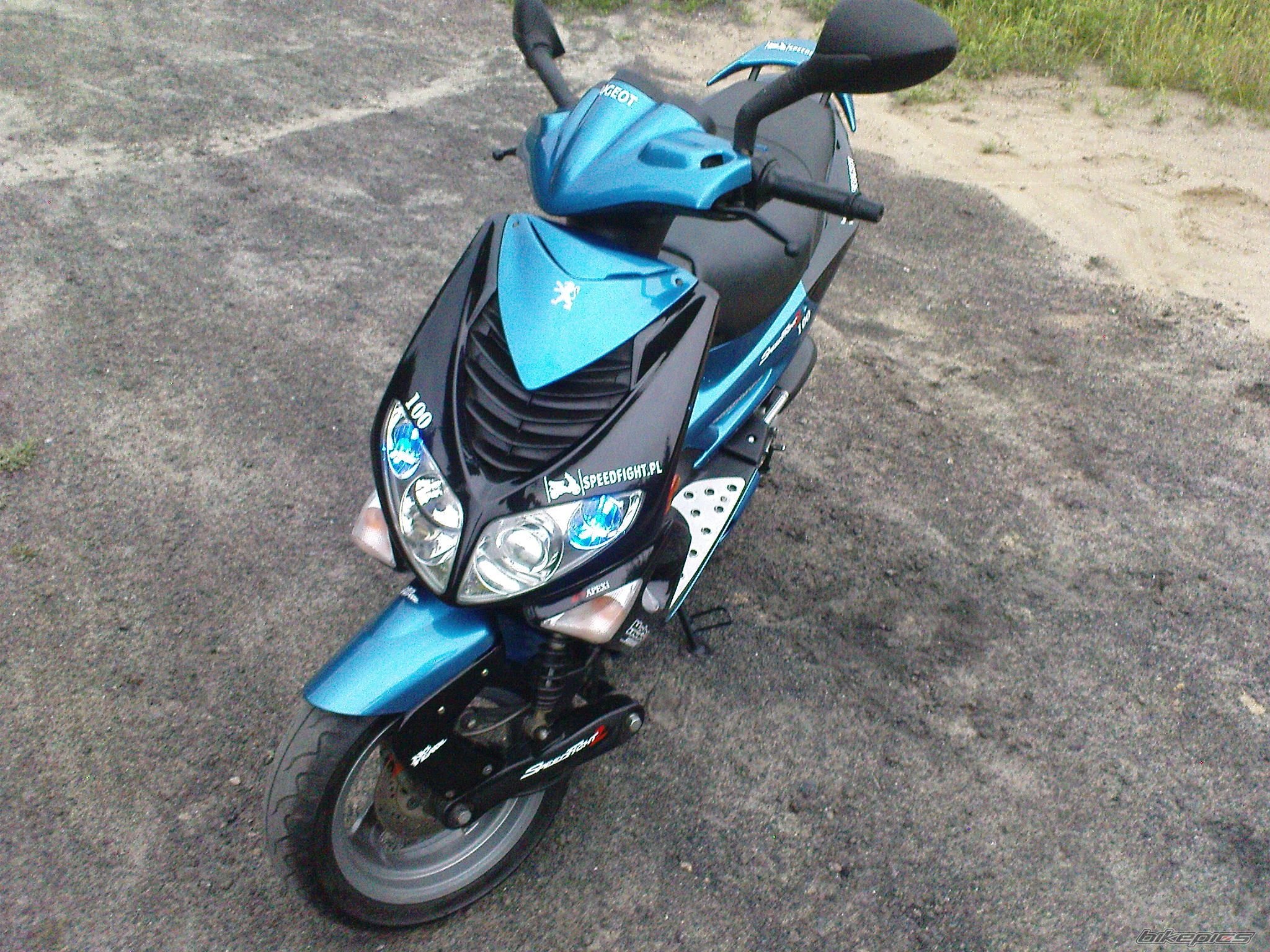 Photo 1381439