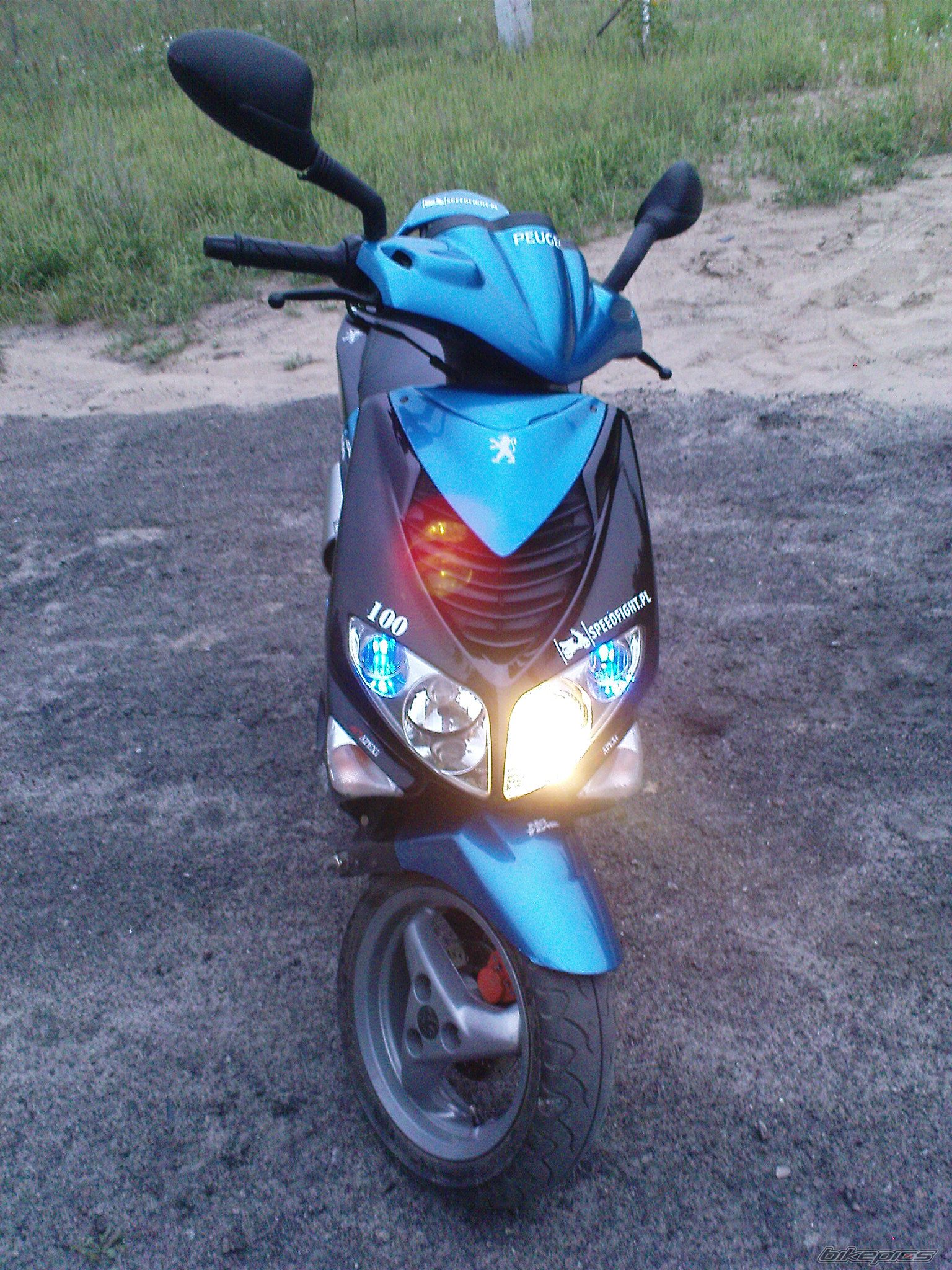 Photo 1381450
