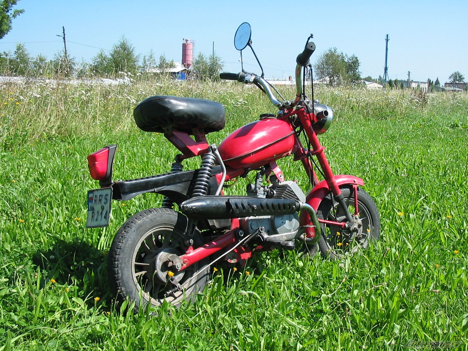 Photo 1381459