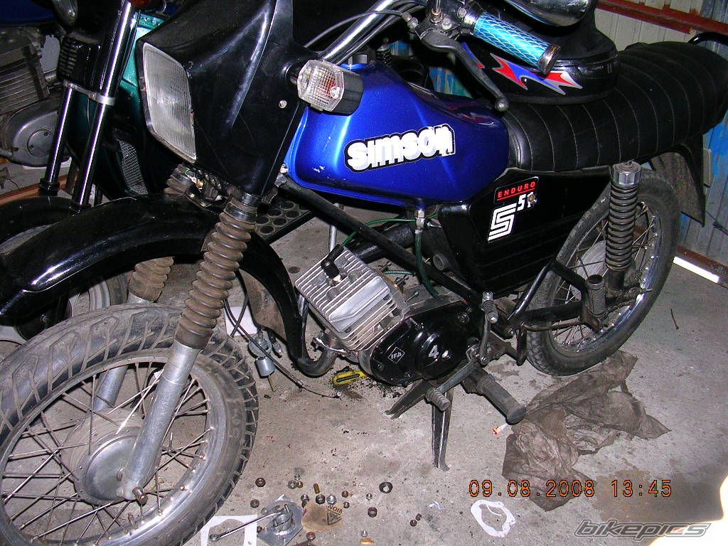 Photo 1381462