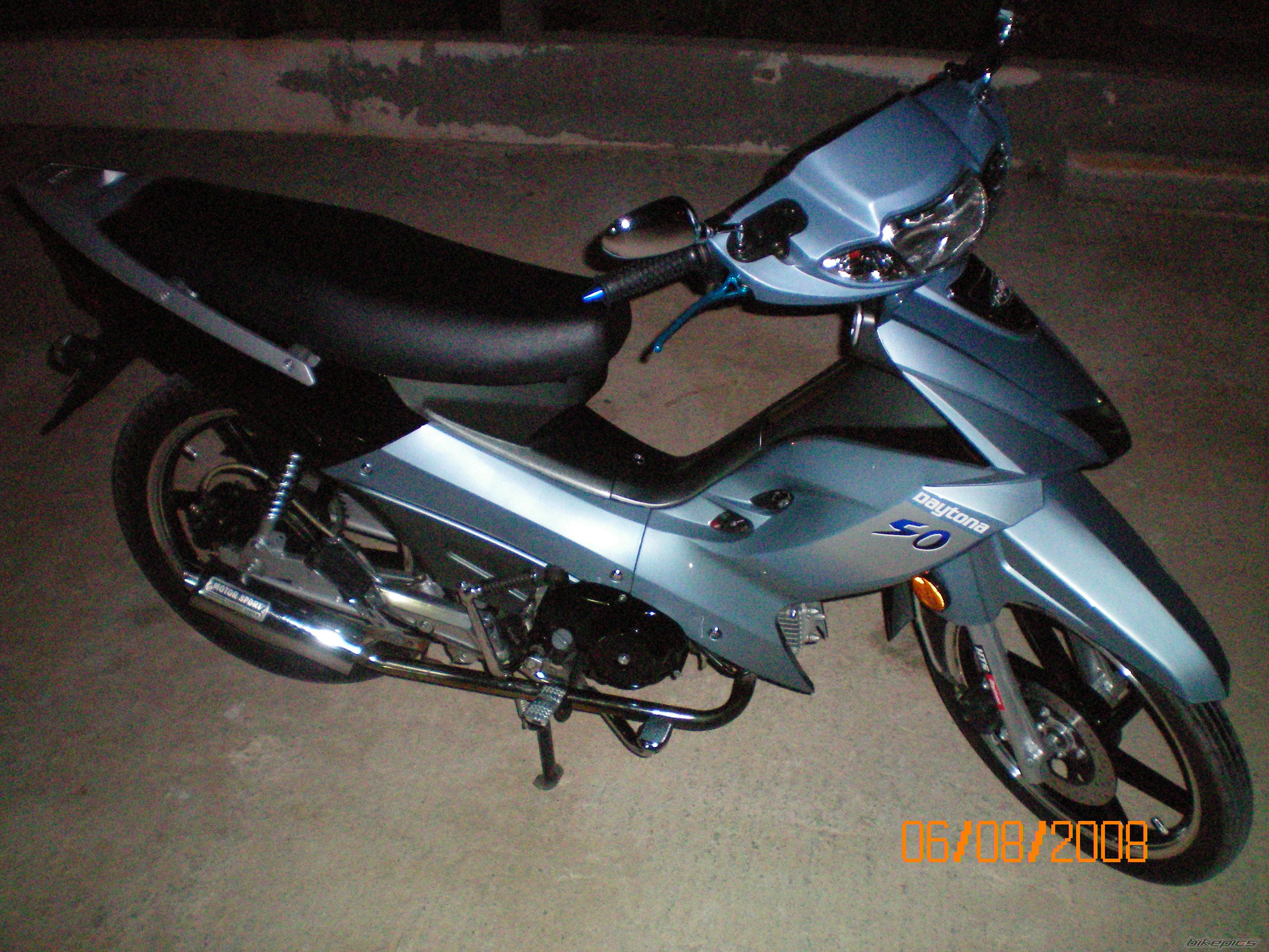 Photo 1381511