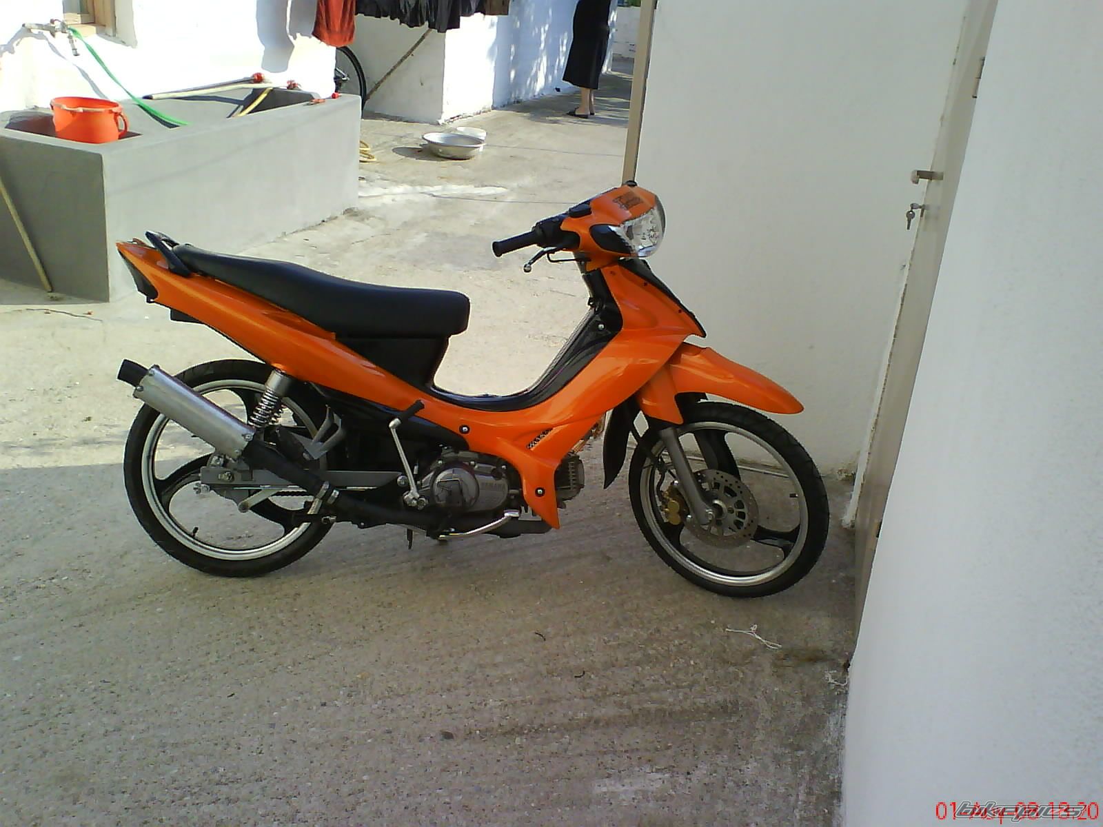 Photo 1381591