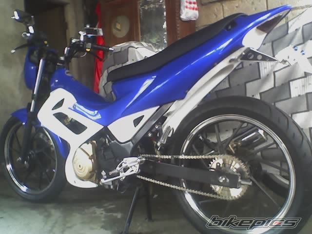 Photo 1381638