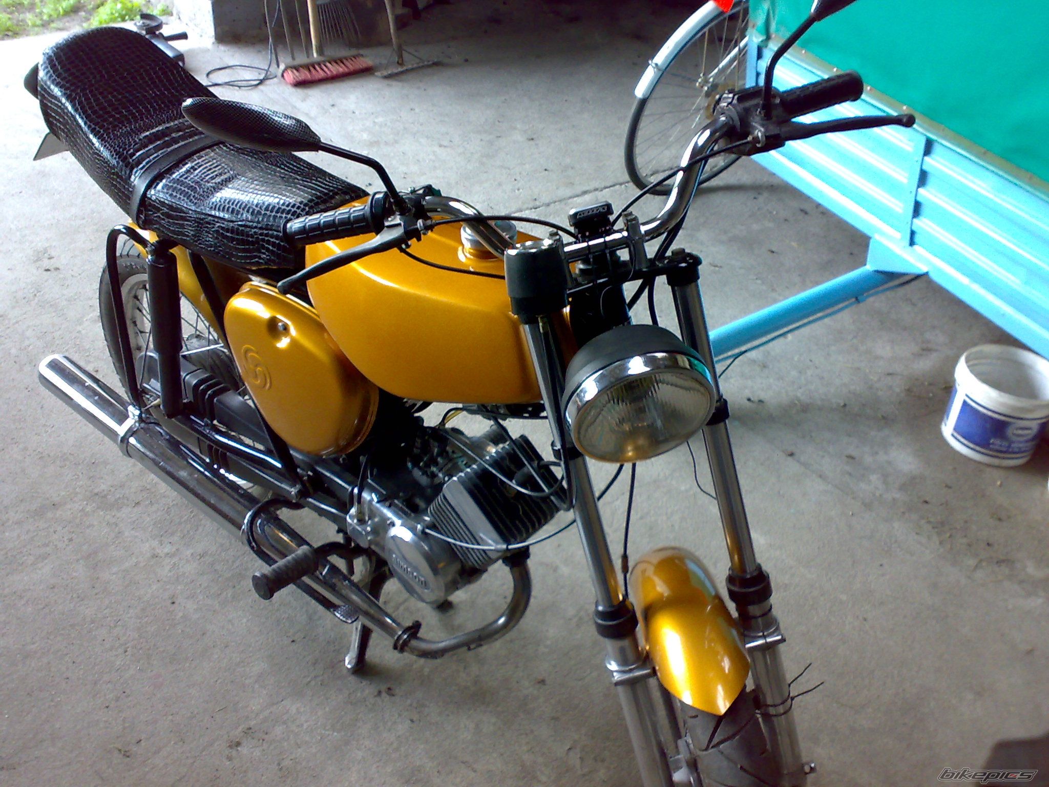 Photo 1381944
