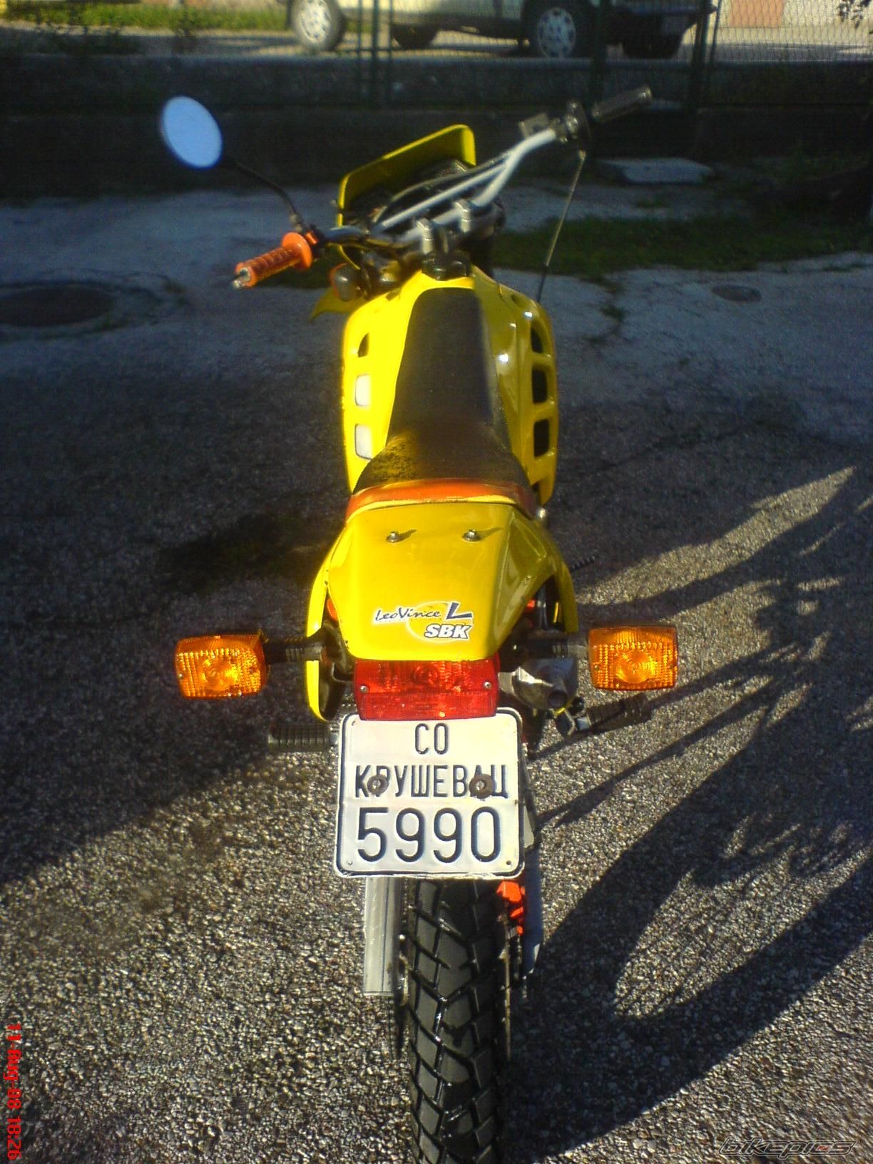 Photo 1381960