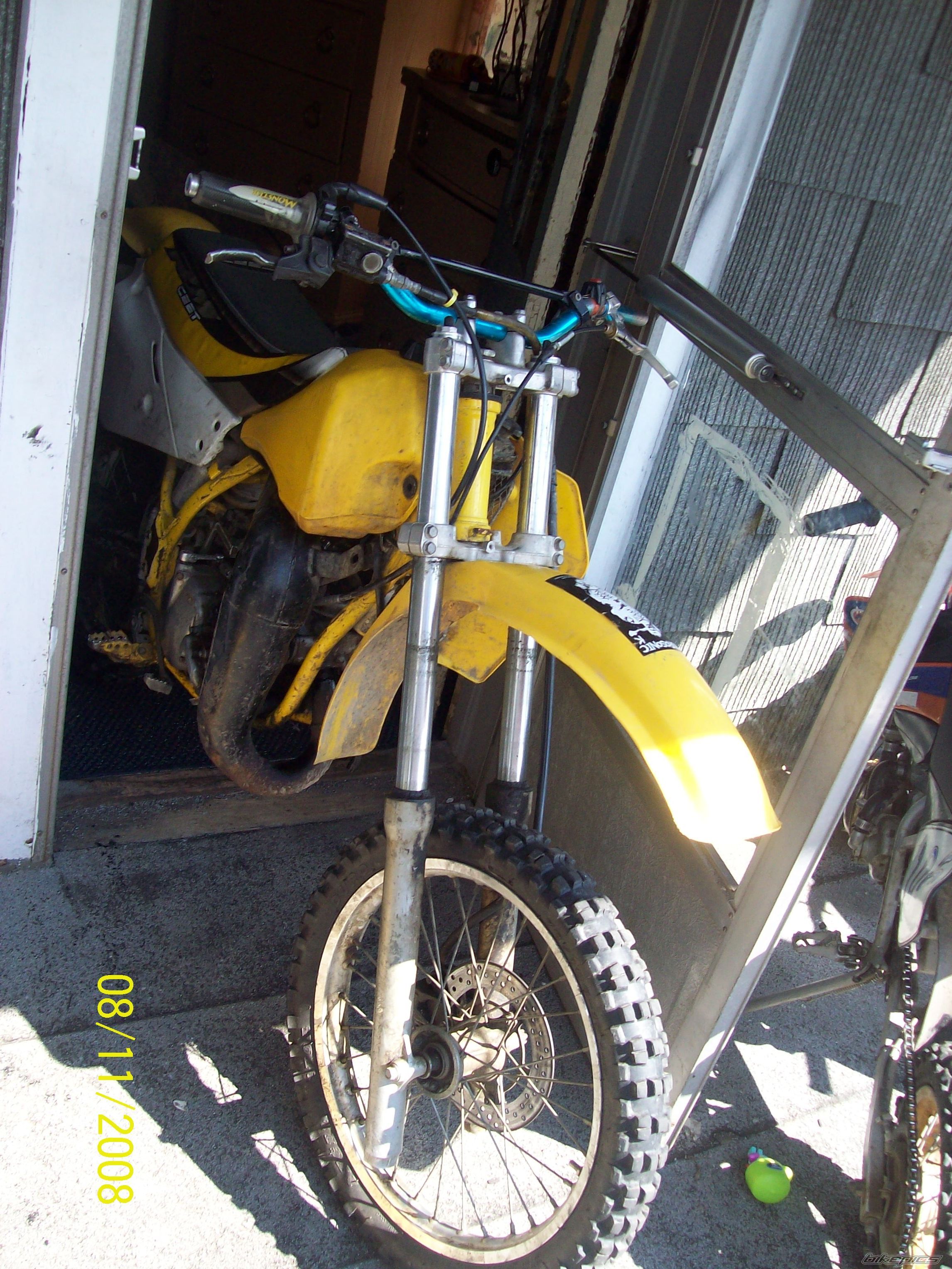 Photo 1382036
