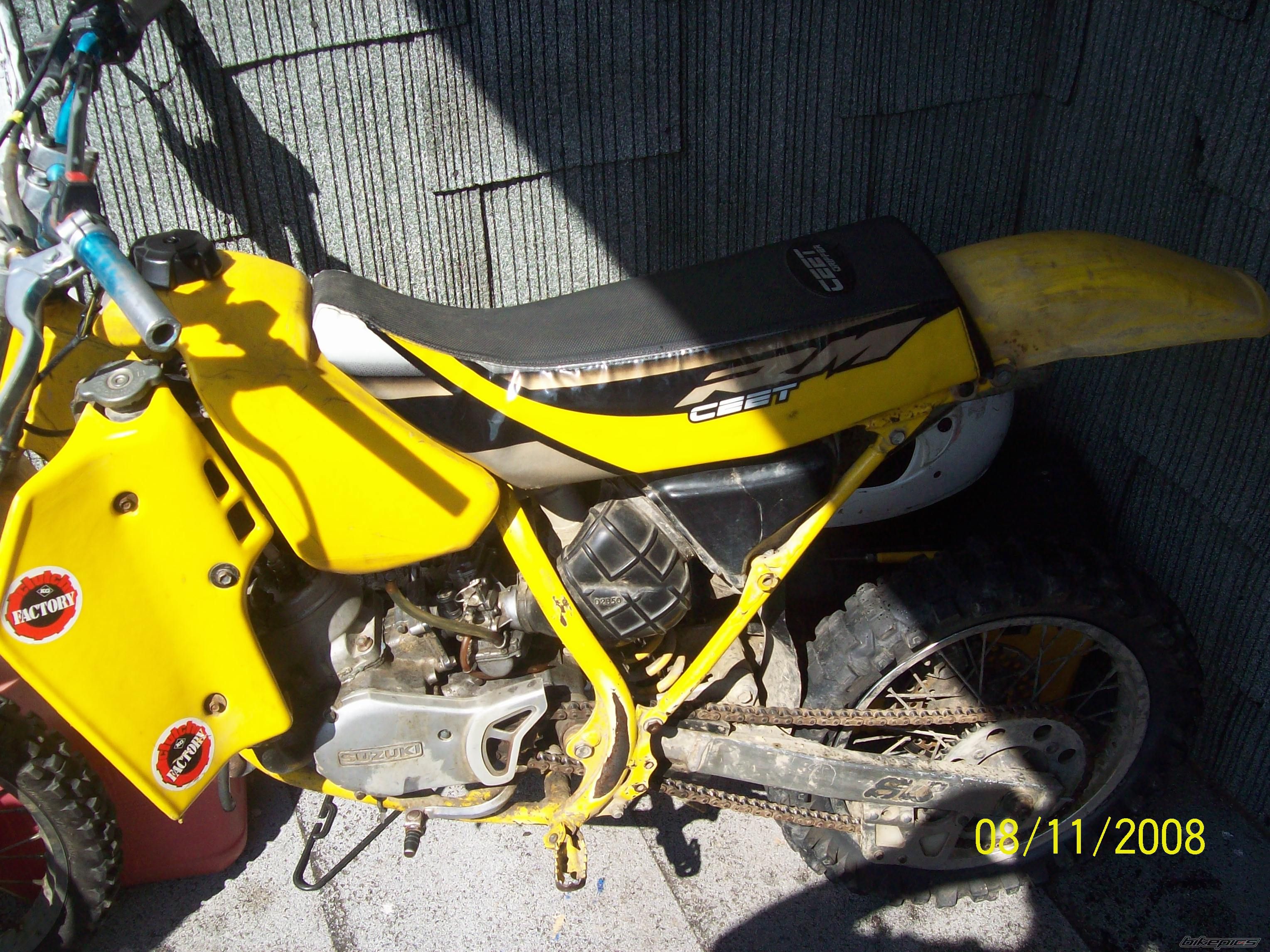 Photo 1382044
