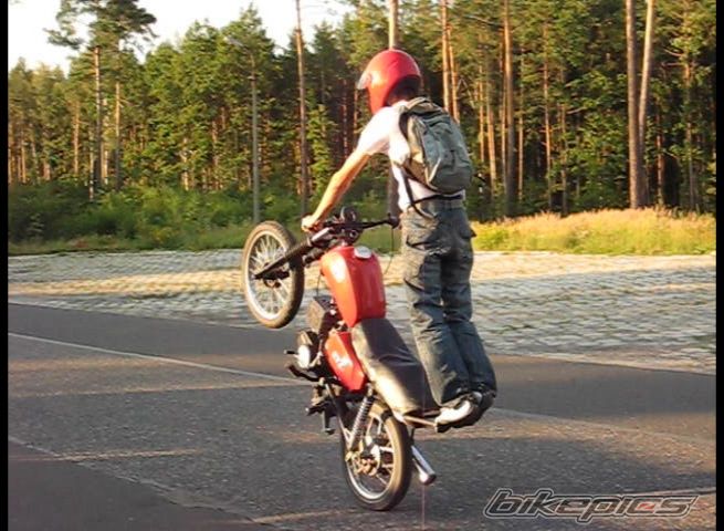 Photo 1382096