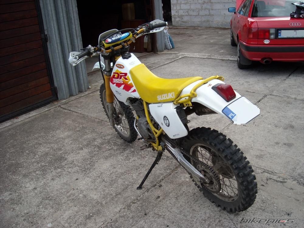 Photo 1382145