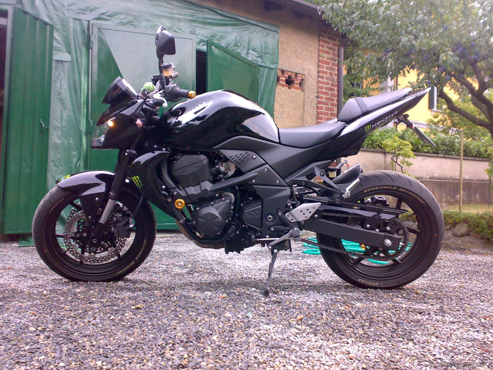 Photo 1382236