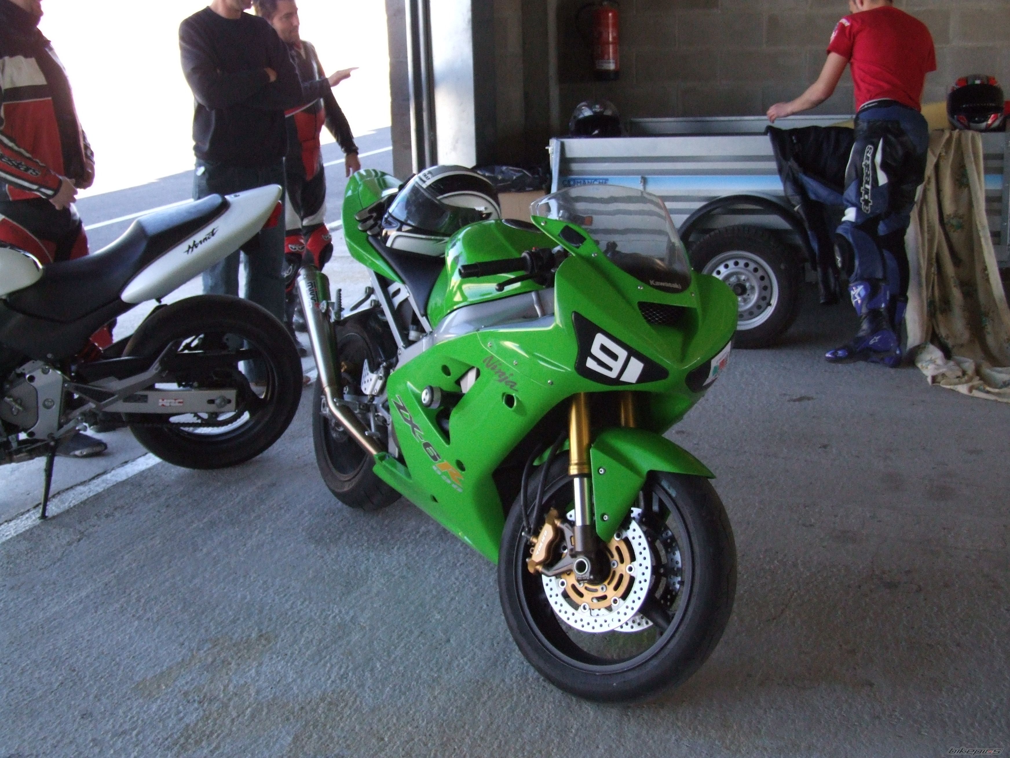 Photo 1382240