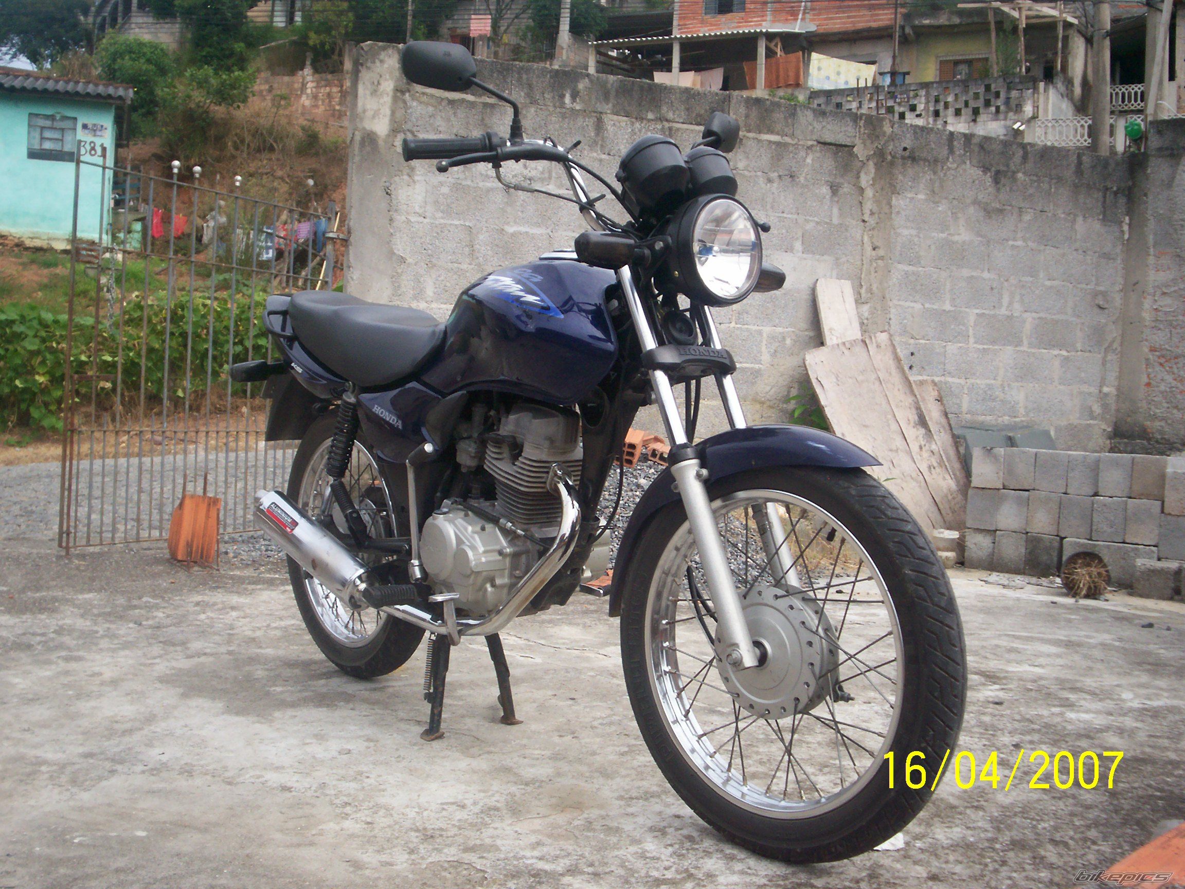 Photo 1382259