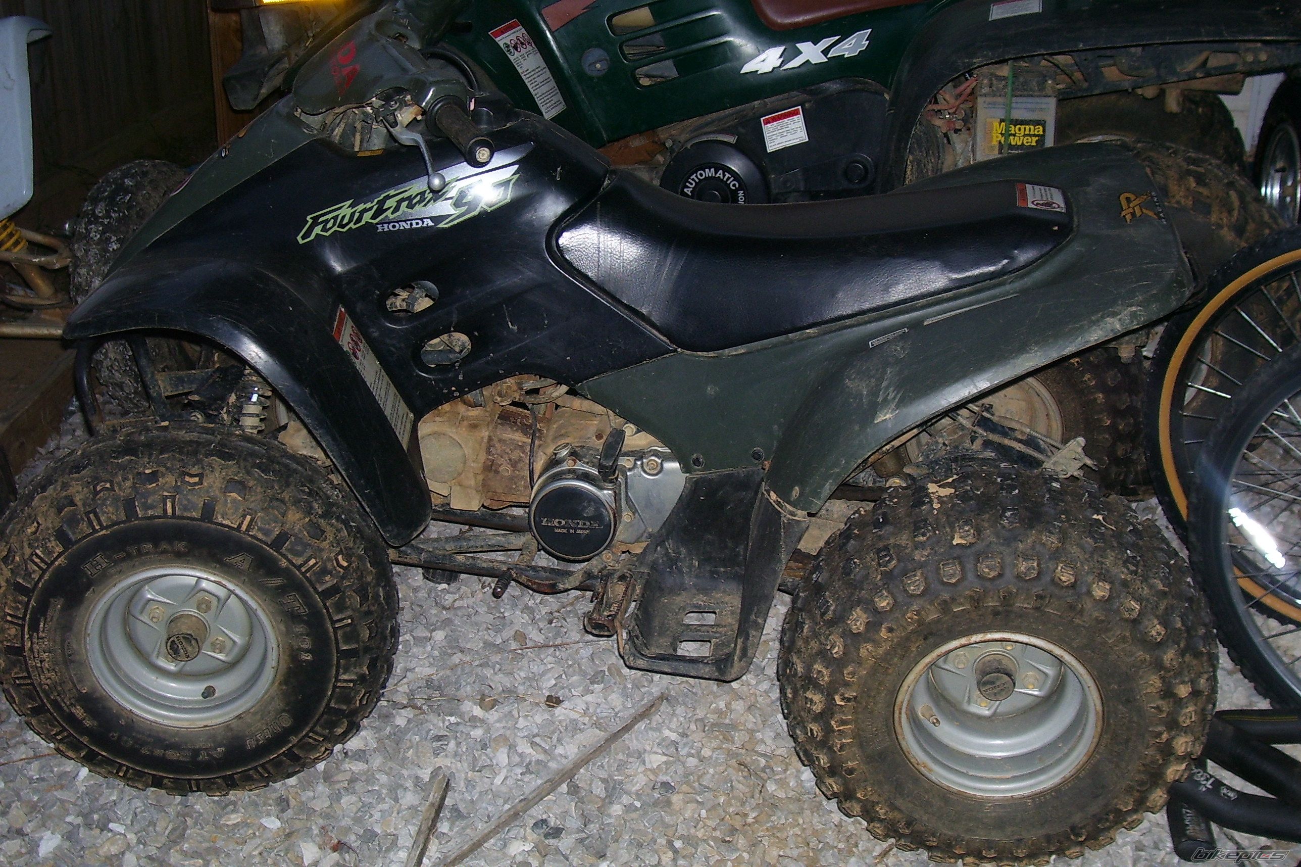 Photo 1382290