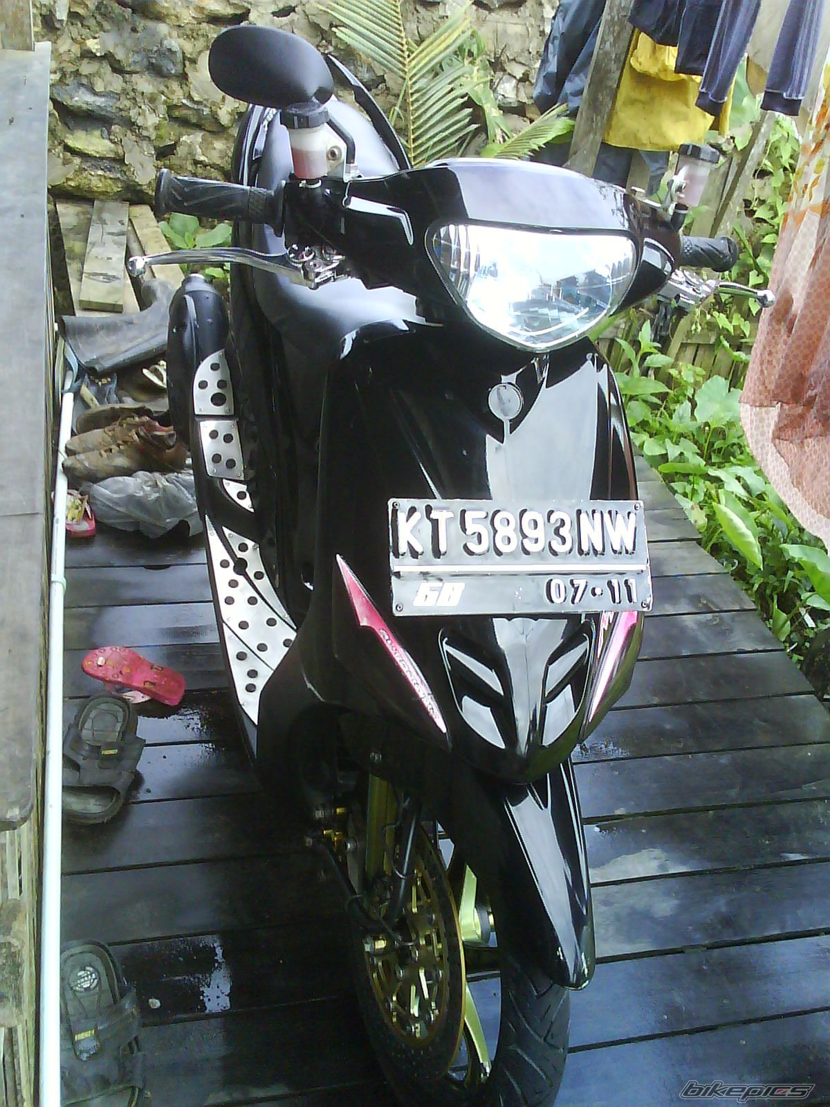 Photo 1382379