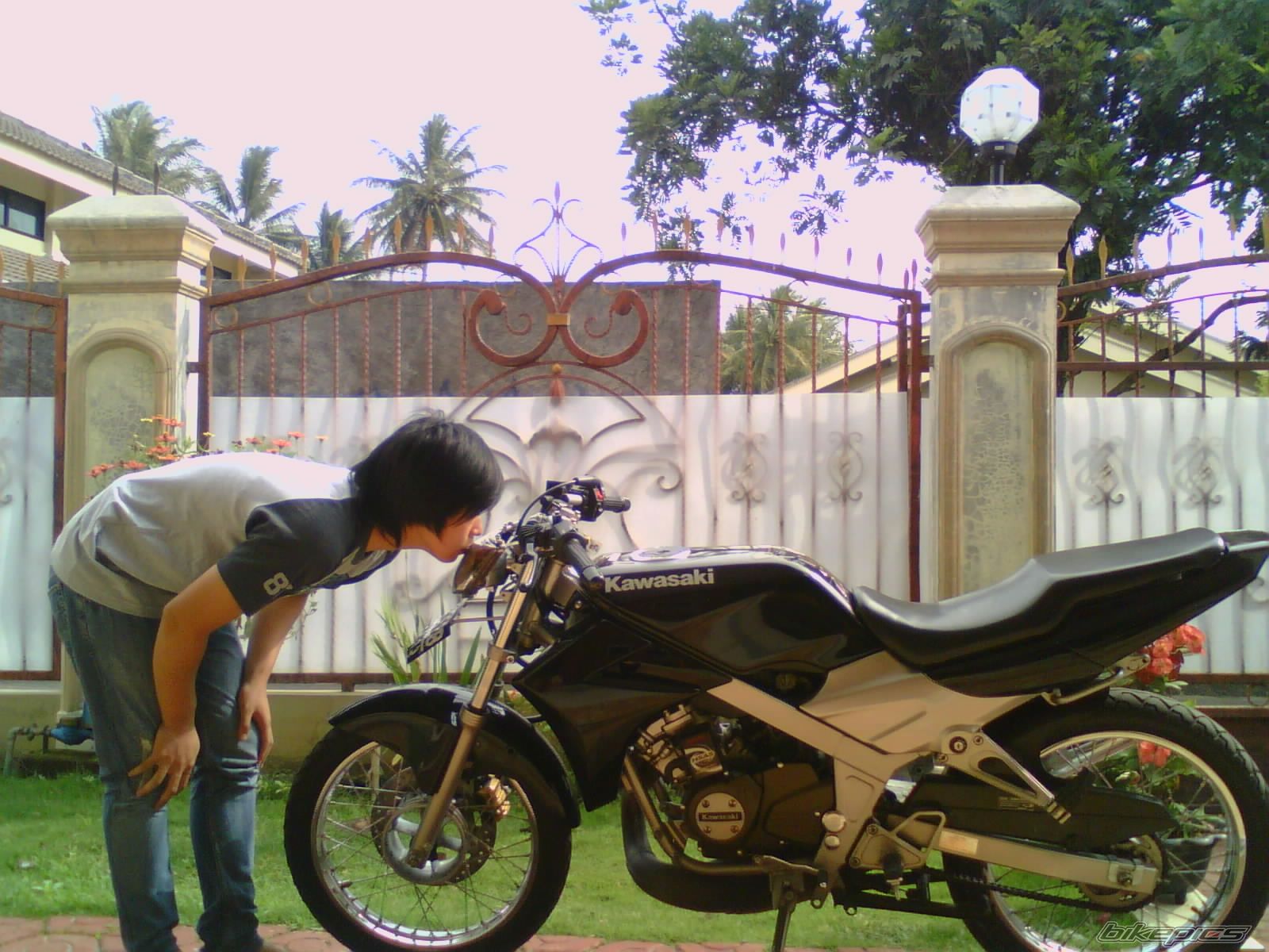 Photo 1382464