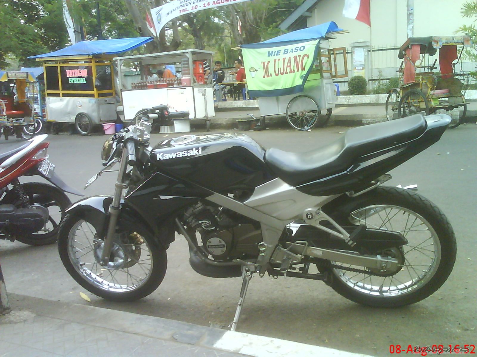 Photo 1382471