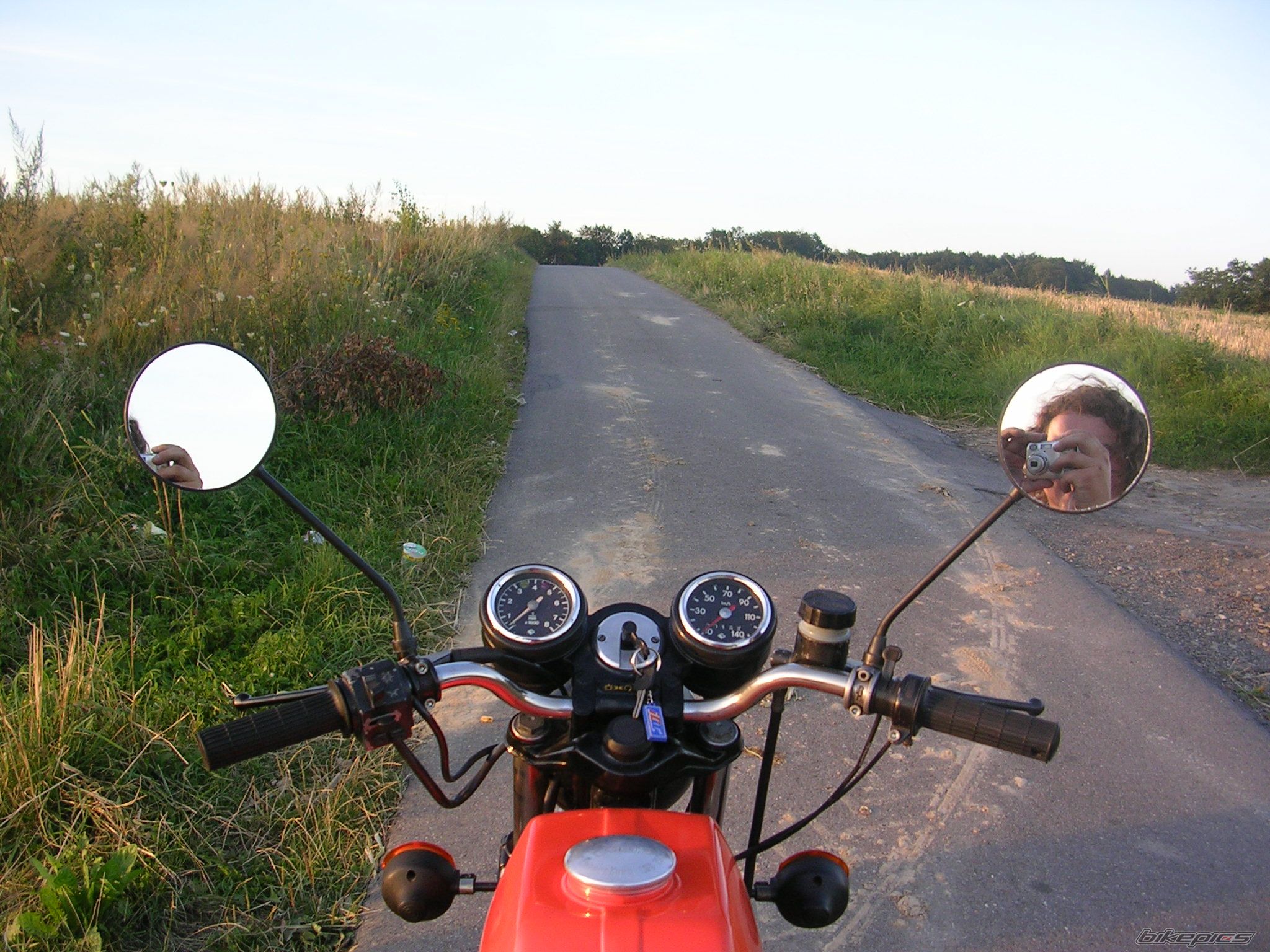 Photo 1382491
