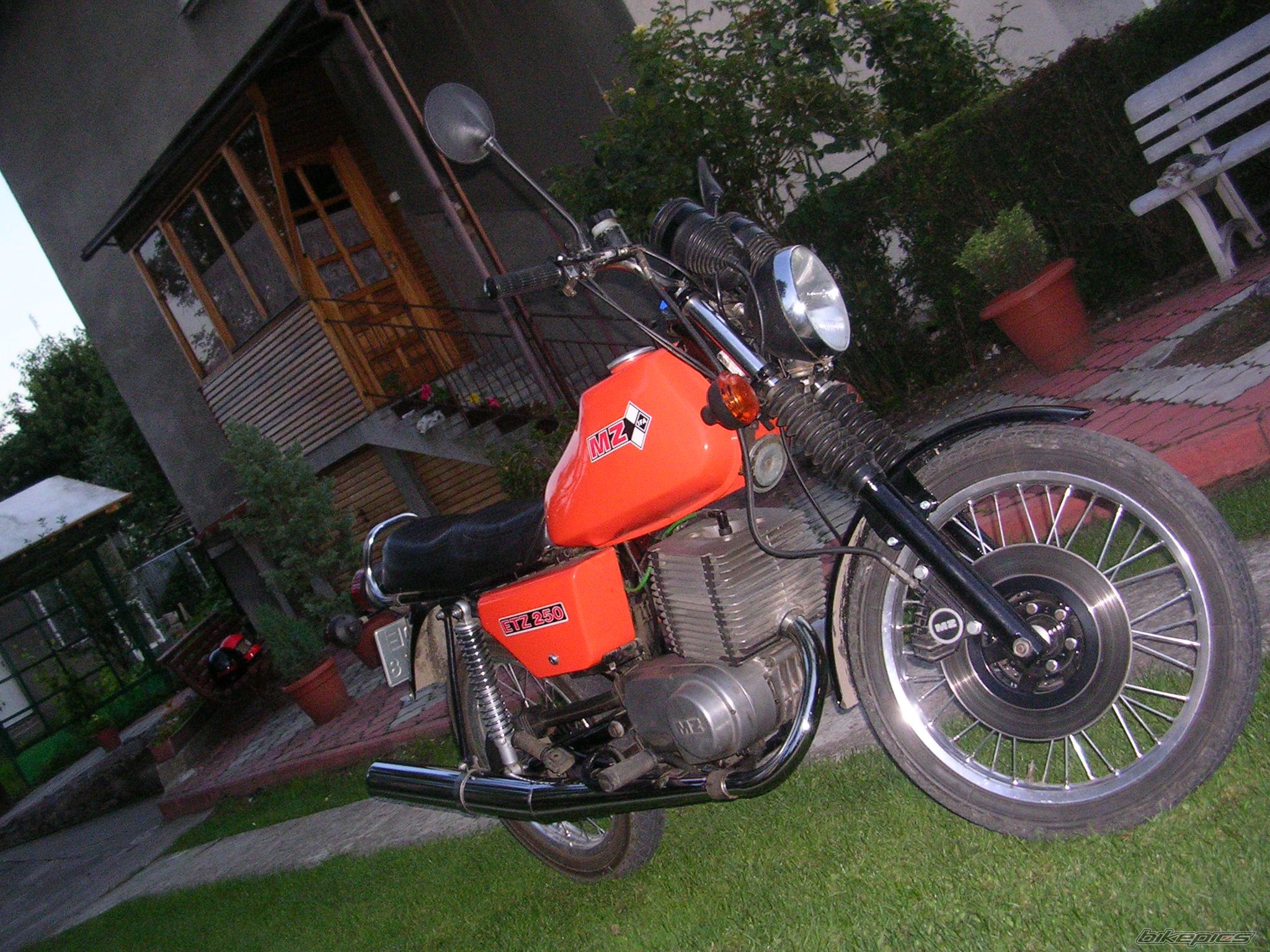 Photo 1382493