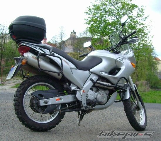 Photo 1382513
