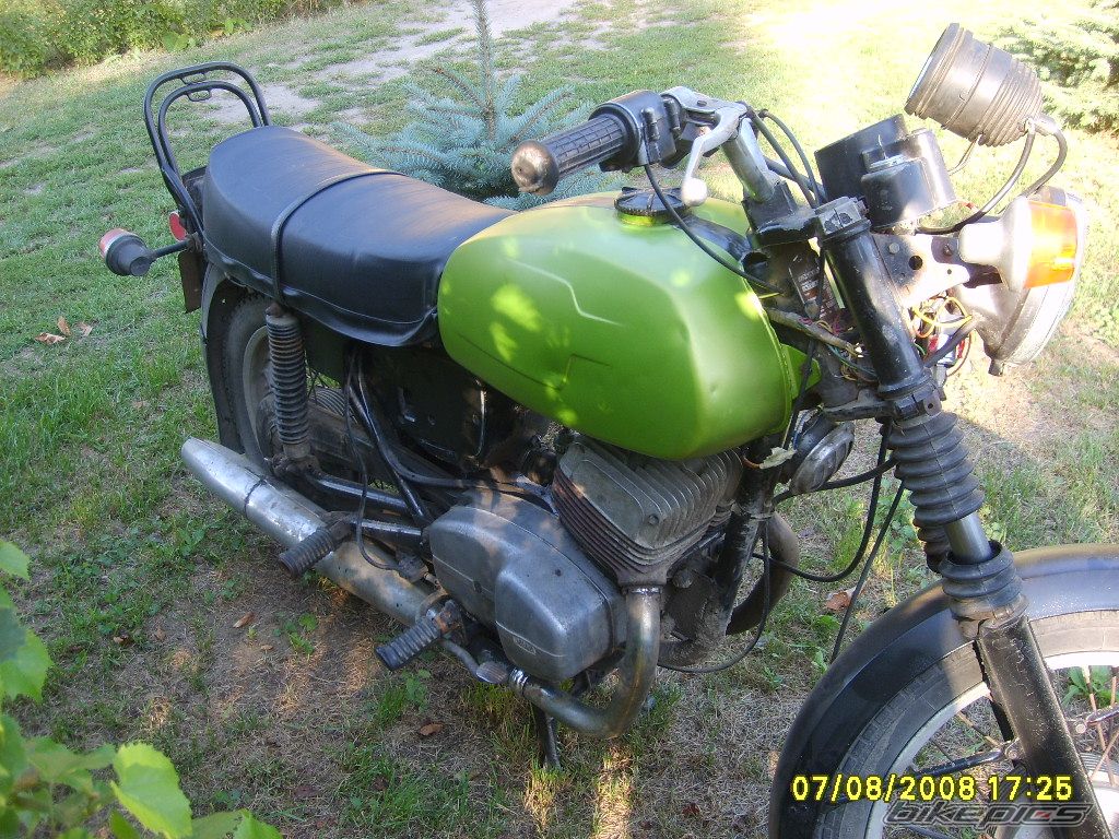 Photo 1382571