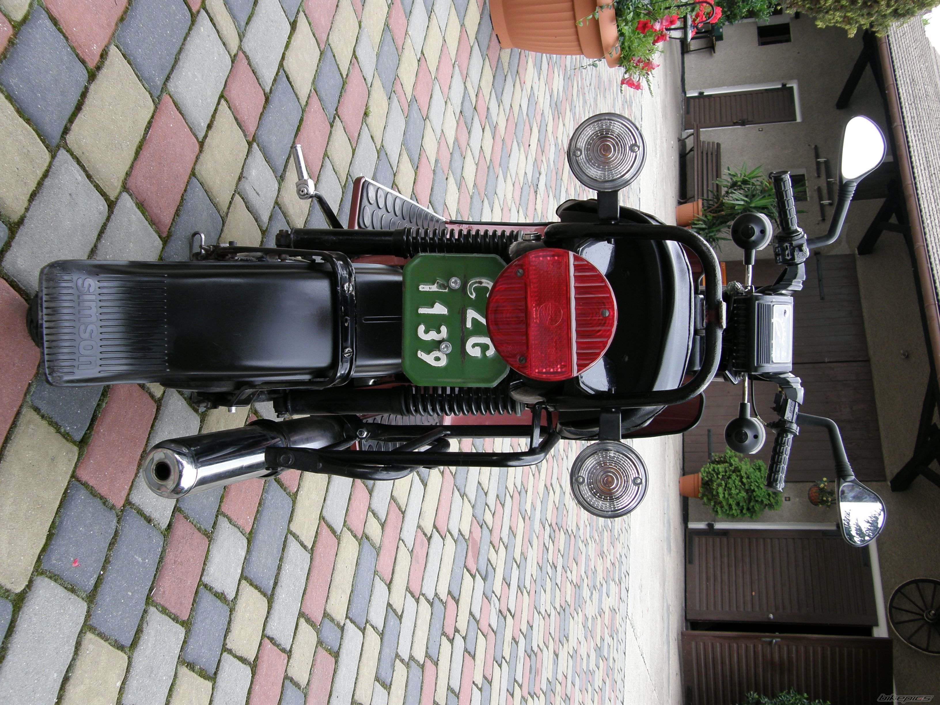 Photo 1382581
