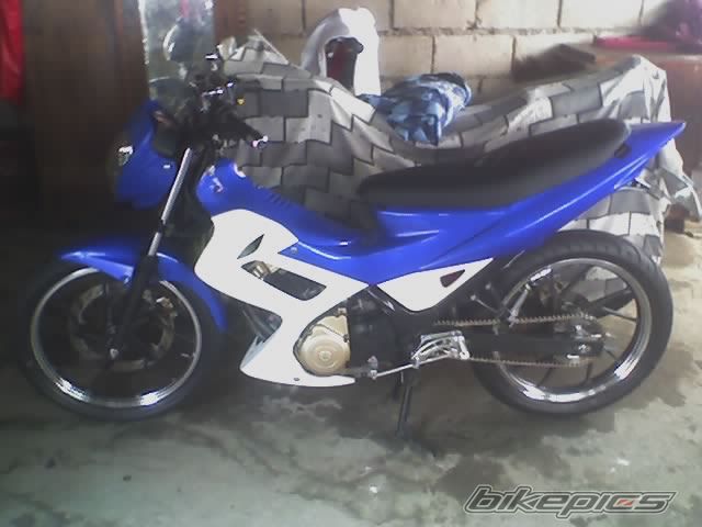 Photo 1382642