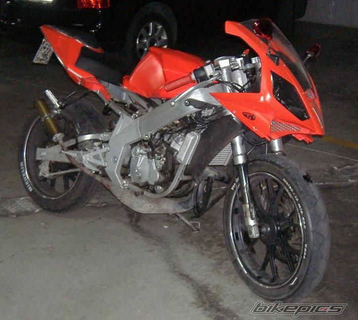 Photo 1382682