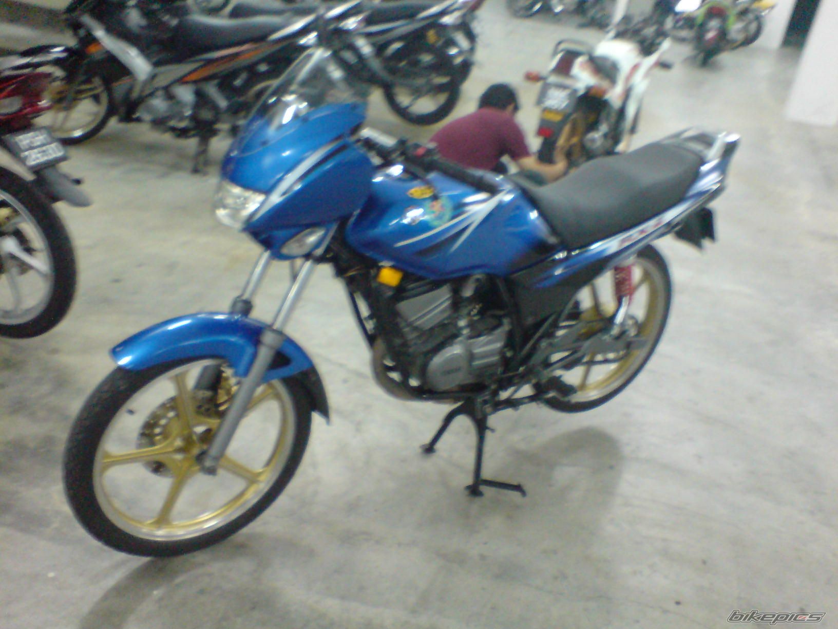Photo 1382703