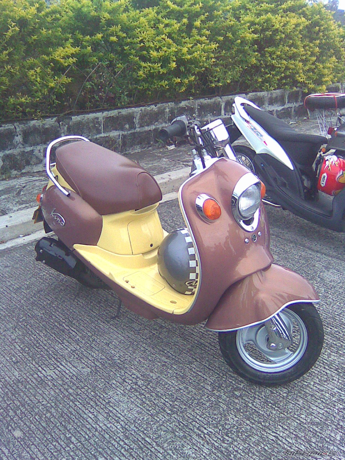 Photo 1382754