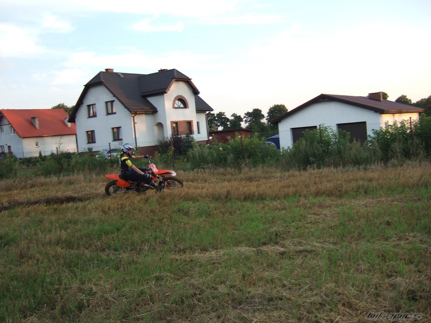Photo 1382772