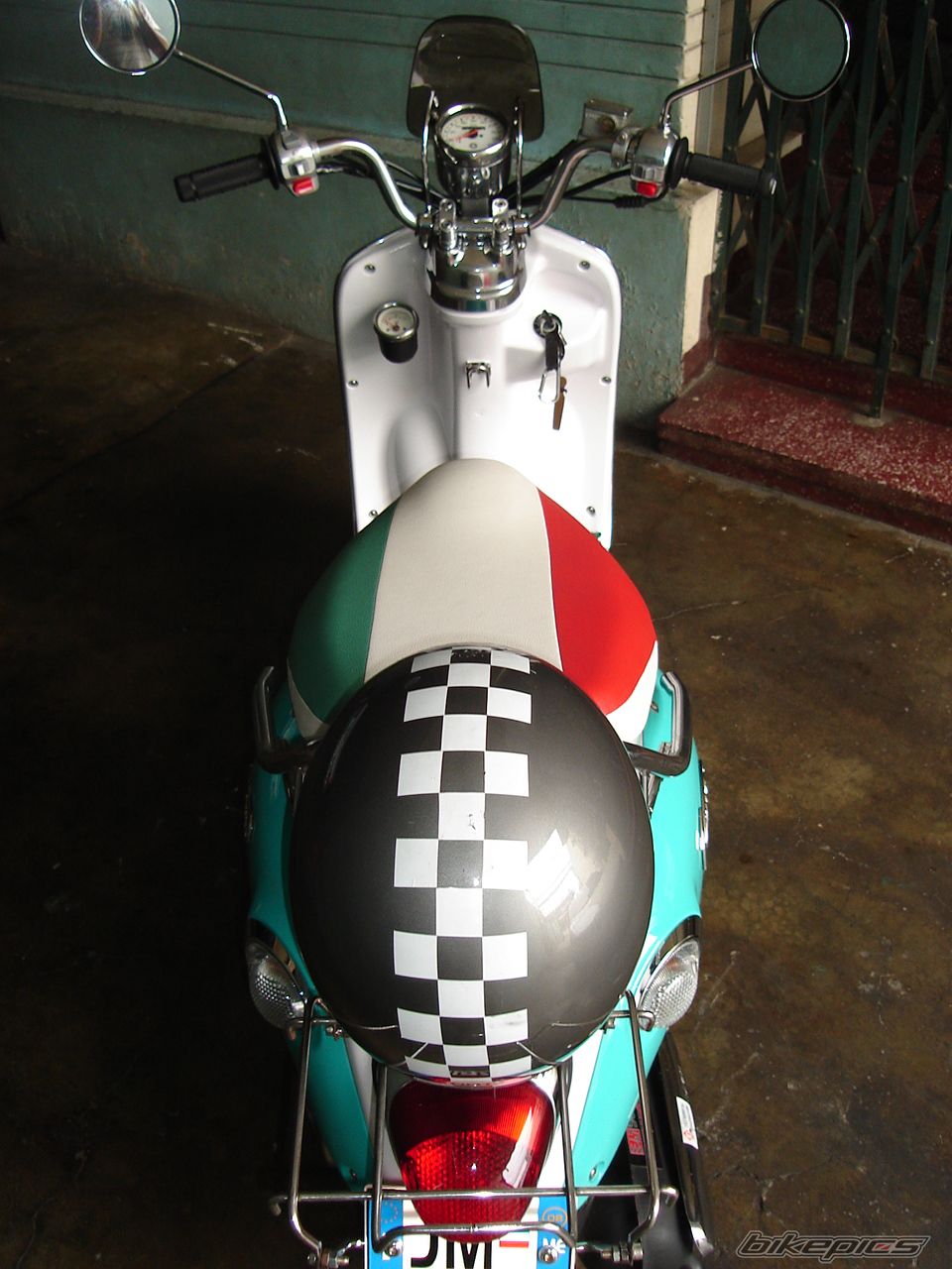 Photo 1382793