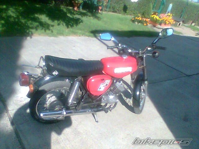 Photo 1382828