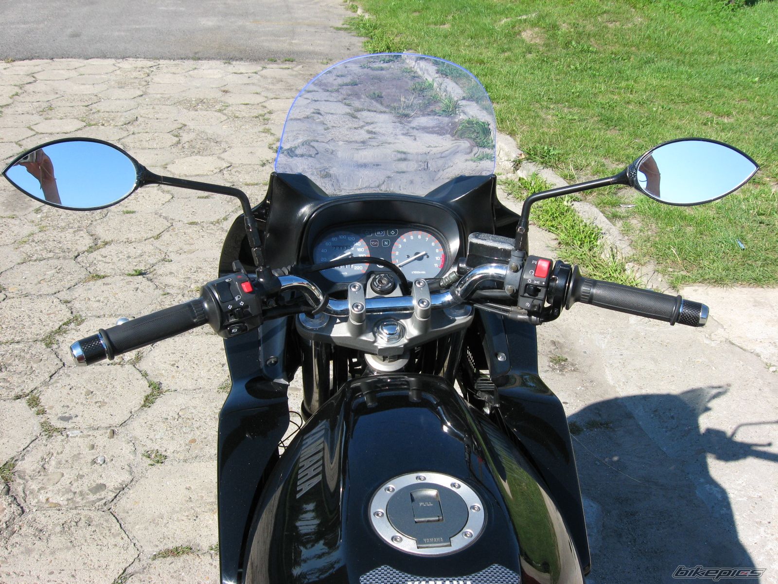 Photo 1382888