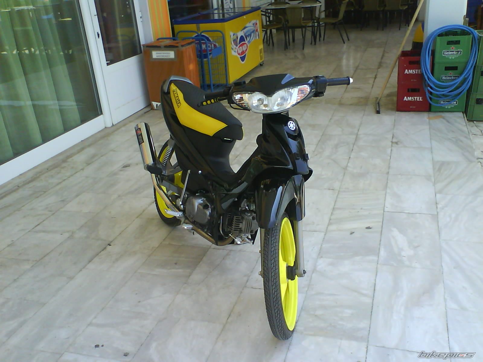Photo 1382955
