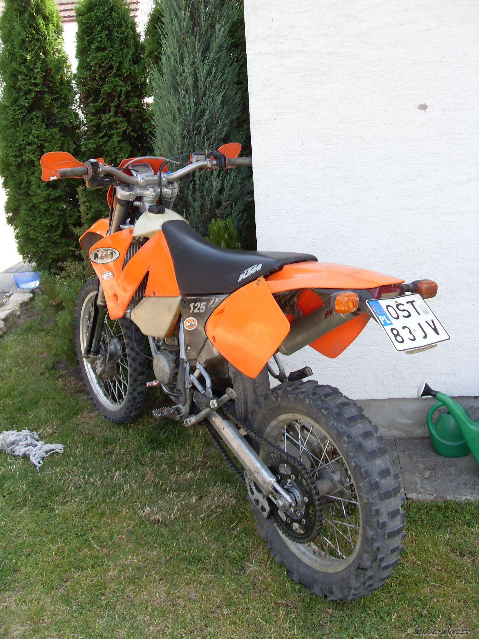 Photo 1383113