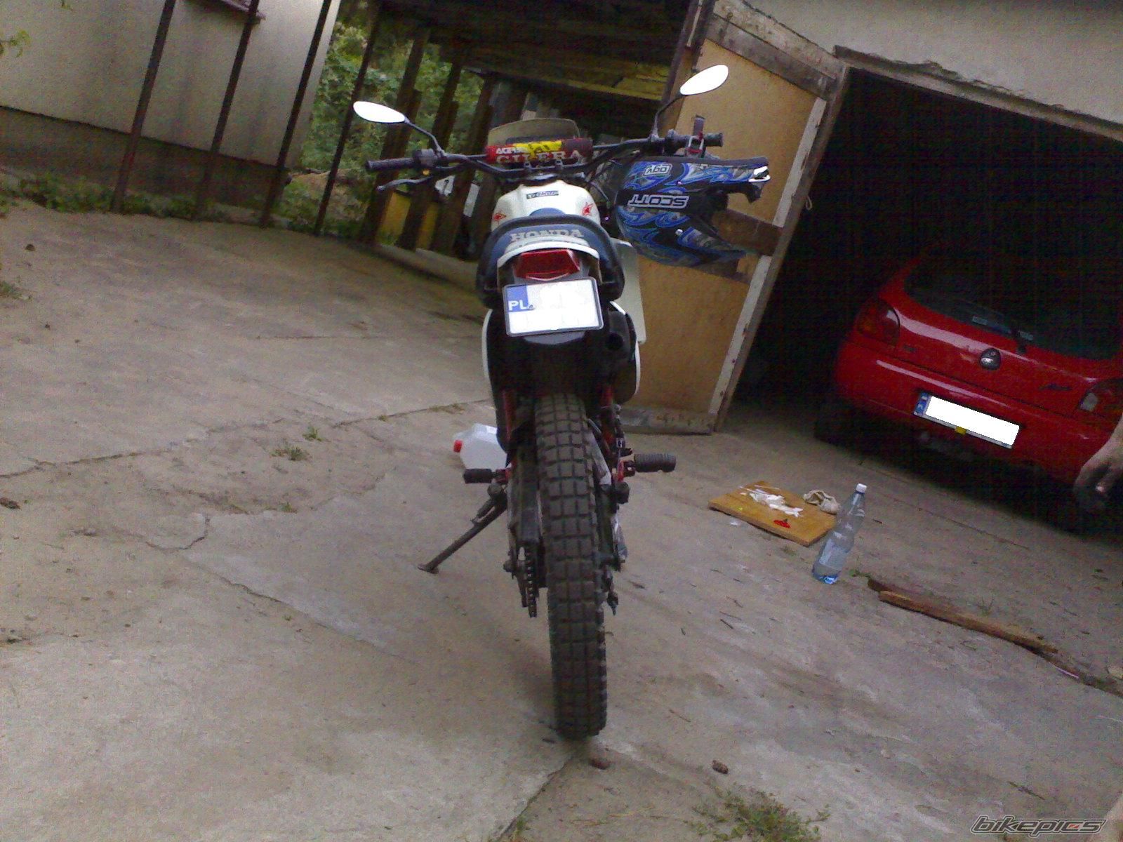 Photo 1383158