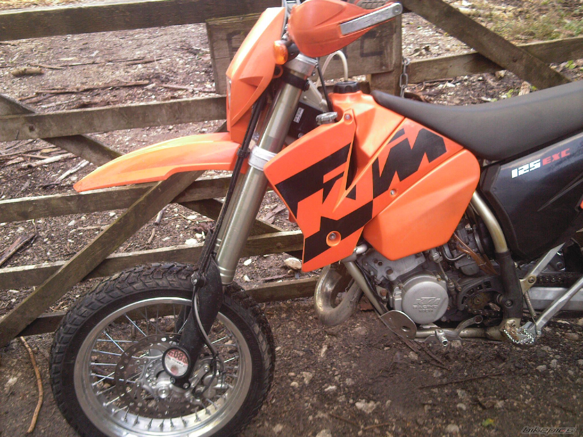 Photo 1383161